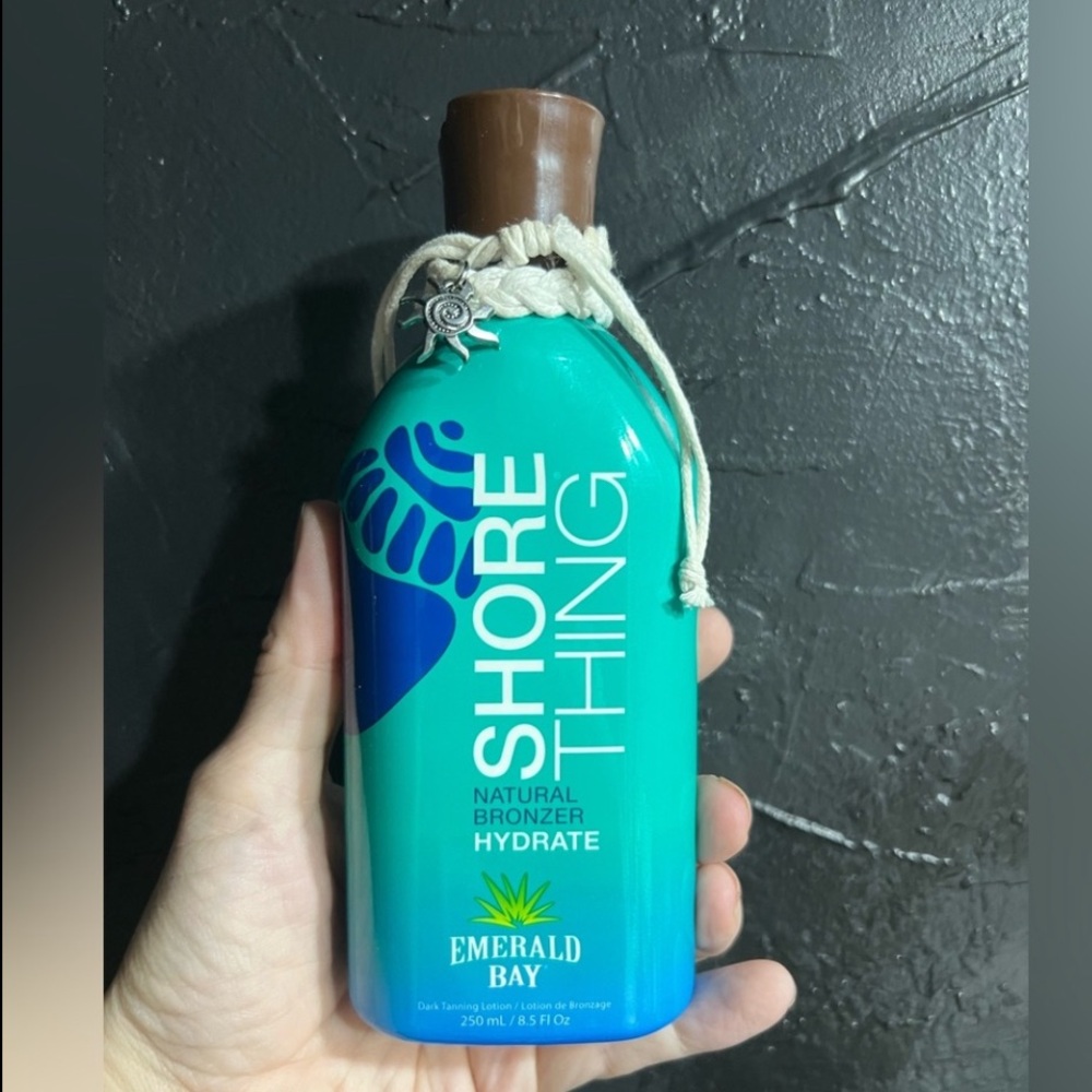 Emerald Bay Shore Thing Natural Tanning Lotion 8.5 oz Hemp Bracelet Beach Pool
